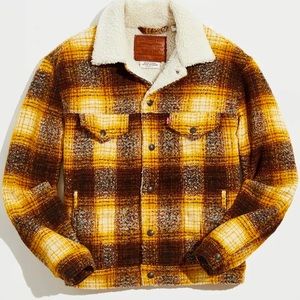 Levi's Premium Tweed Vintage Relaxed Sherpa Trucker Jacket Plaid